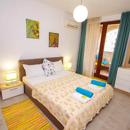 Casa Real * スヴェティ・ヴラス